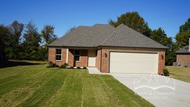 Building Photo - 6125 Humphreys Dr