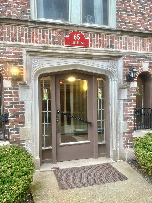 Building Photo - 65 E Harris Ave