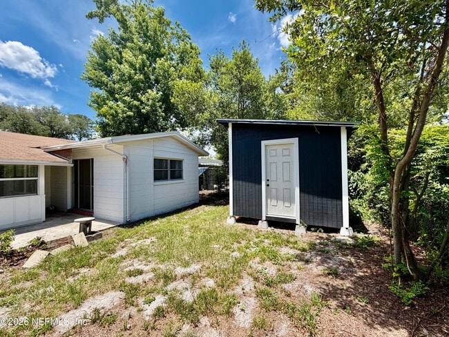 Building Photo - 5905 Renault Dr W