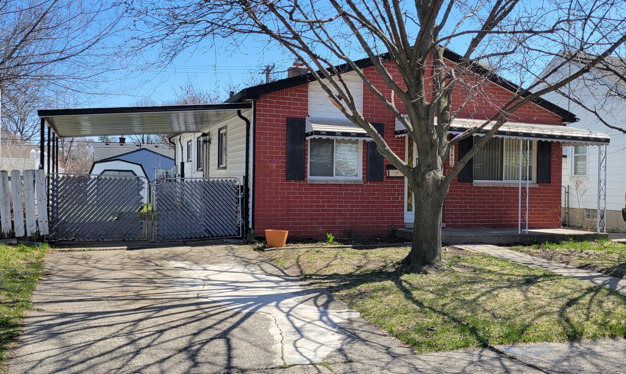 Foto principal - 27460 Bohnhoff St