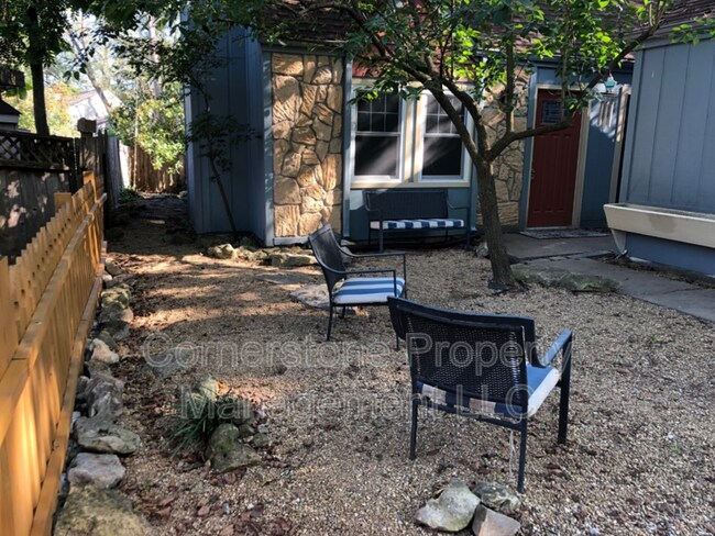 Foto del edificio - 304 Northwood Ln