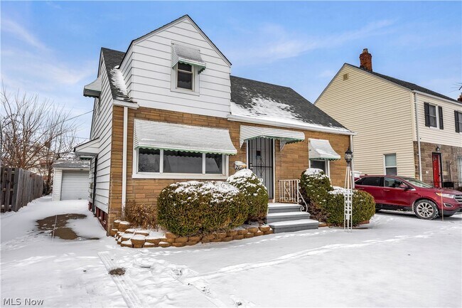 Foto del edificio - 22501 Arms Ave