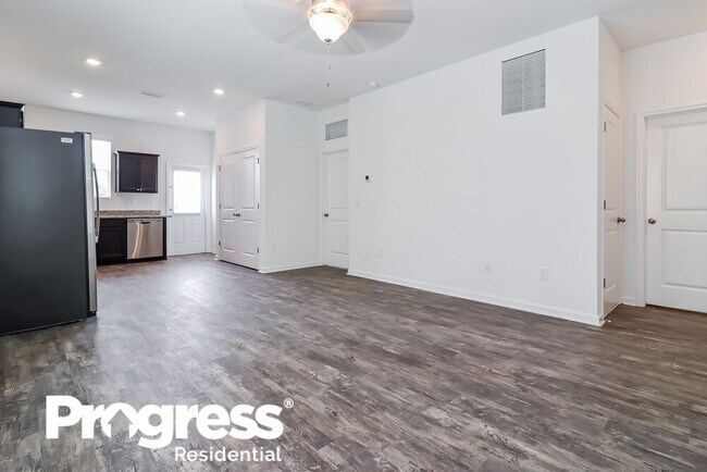 Building Photo - 35236 White Water Lily Way