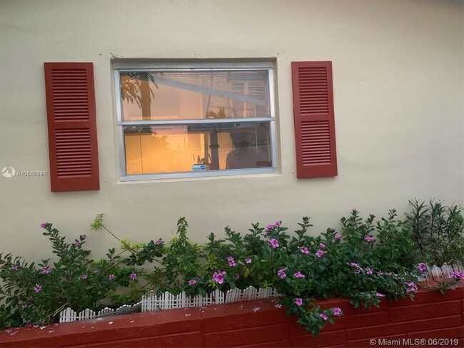Foto del edificio - 2236 NW 81st Ave