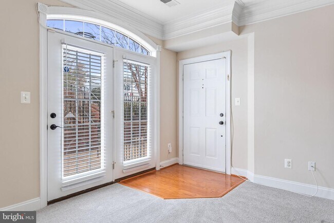 Foto del edificio - 14869 Cloverdale Rd