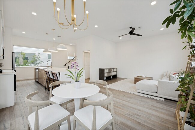 Dining/Living Room - 5018 Bryan St