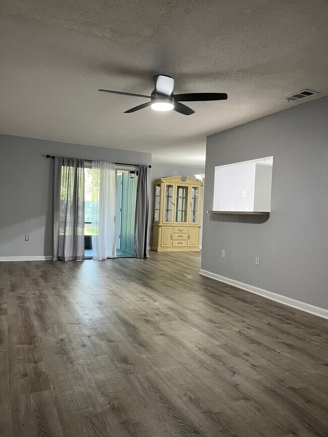 Foto del edificio - 501 SW 75th St