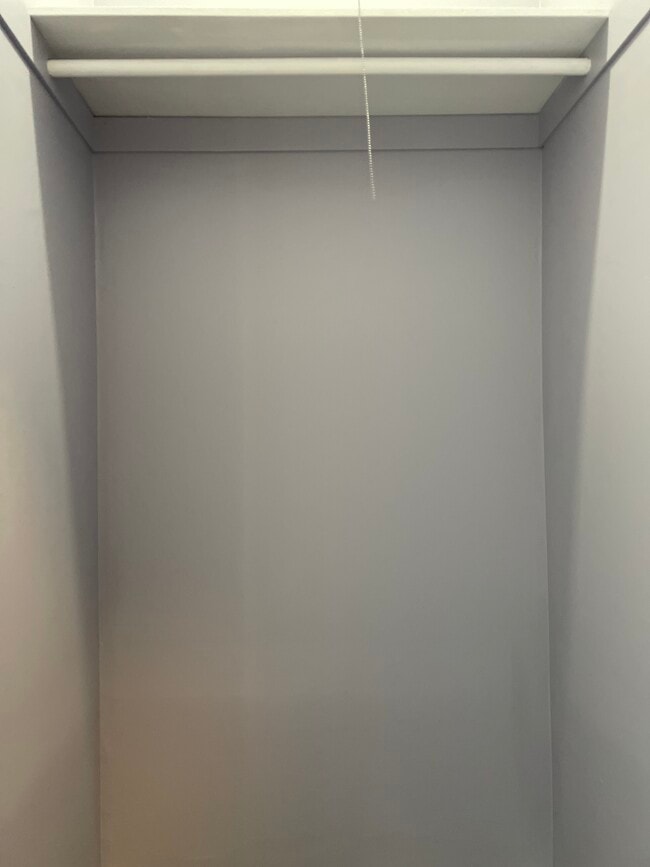 Building Photo - 3405 S Union Ave