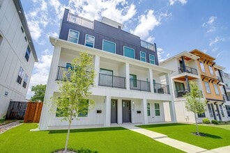 Building Photo - 3224 Forest Park Blvd