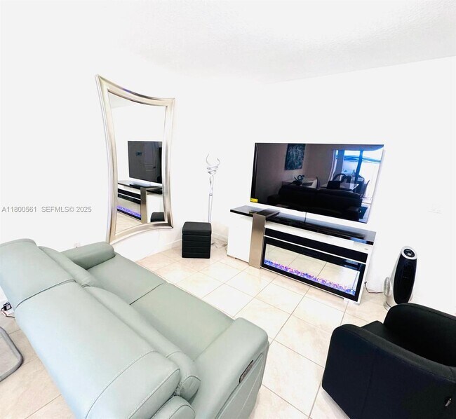 Foto del edificio - 761 SW 11th St