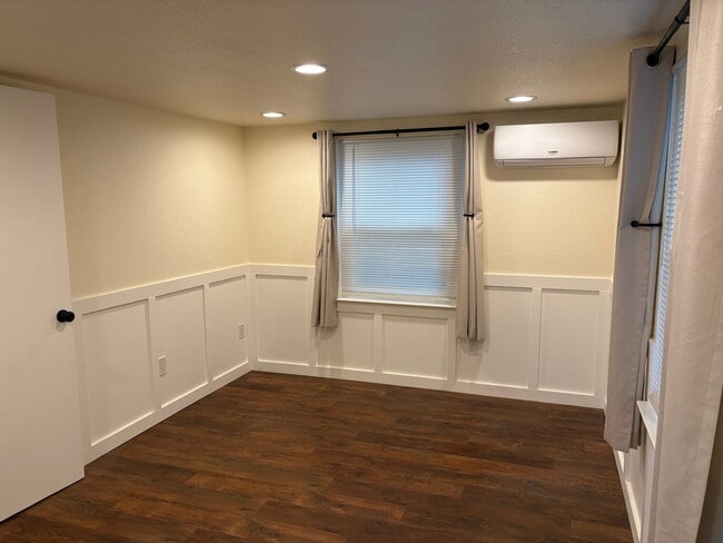 Building Photo - 22nd Street