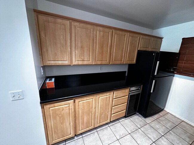 Foto del edificio - Unique Multi-Level Hollywood Hills Condo w...