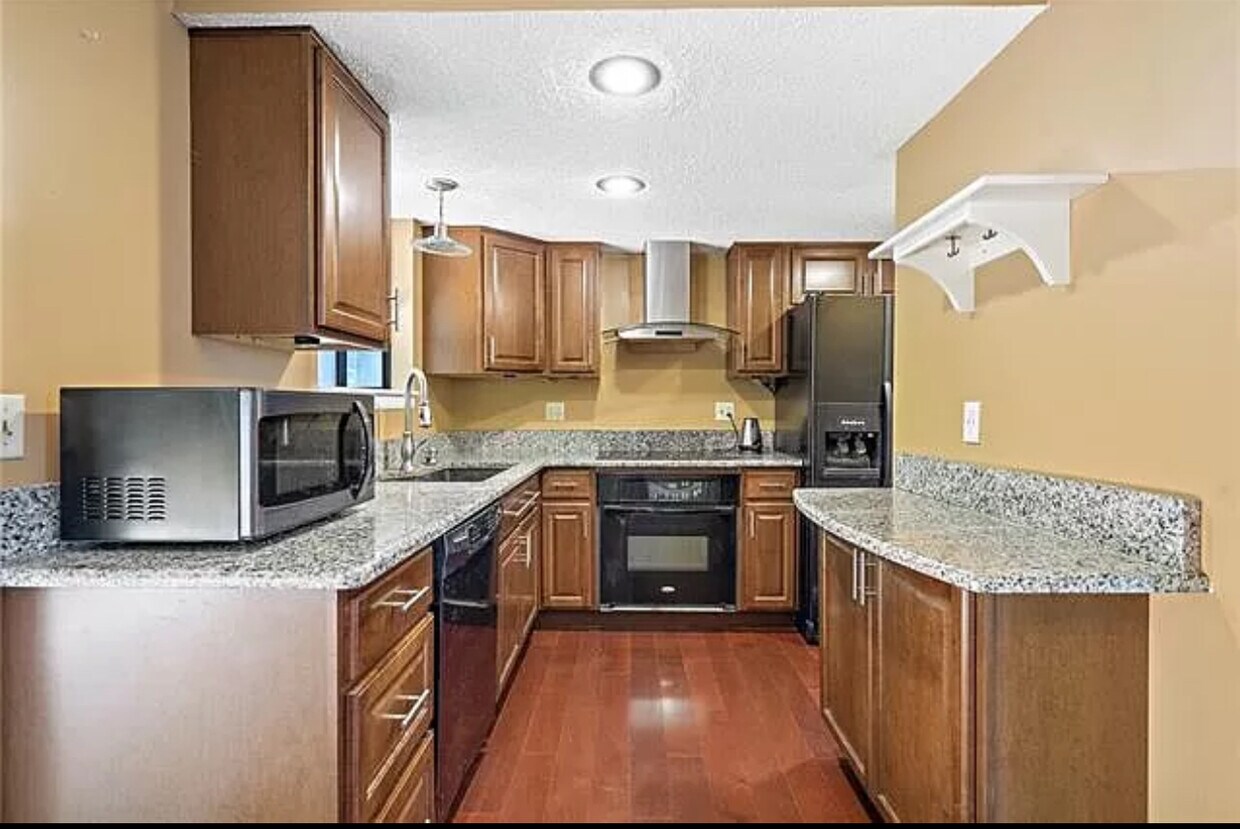 Foto principal - 1949 Lawrence Ct