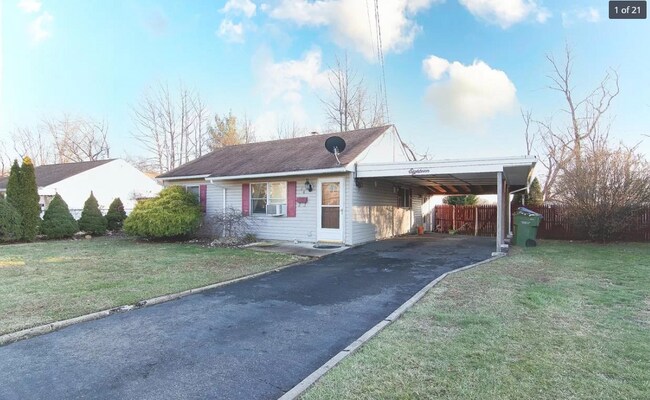 Building Photo - Single Family Home at 18 Rosewood Rd , Edison