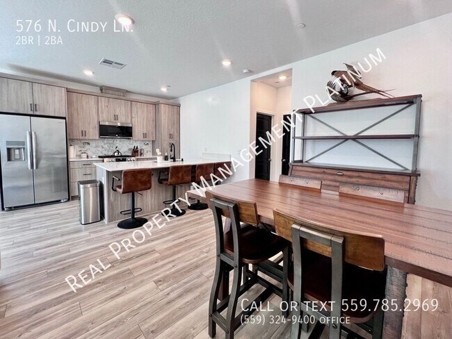 Foto del edificio - 576 N Cindy Ln