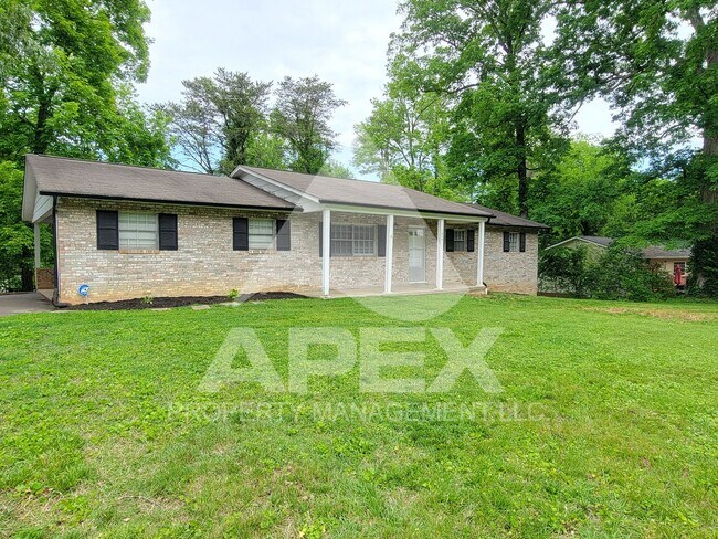 Foto del edificio - Spacious 3-Bd 2 BA Single Family home w/ B...