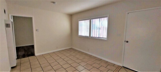 Foto del edificio - 11847-11849