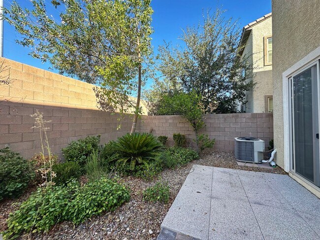 Foto del edificio - 5137 Fiery Sky Ridge St