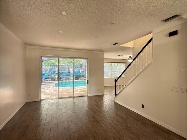 Foto del edificio - 4413 Riverton Dr