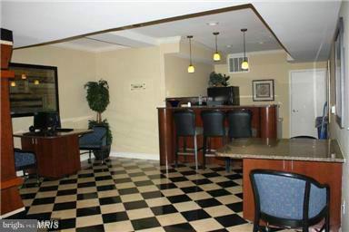 Building Photo - 501 Hungerford Dr