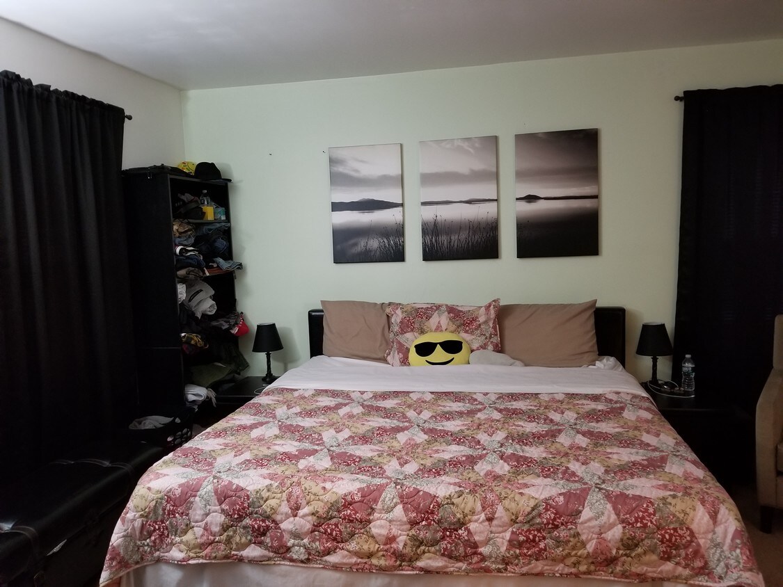 114 Applegate Ln, East Brunswick, NJ 08816 Condo for Rent in East