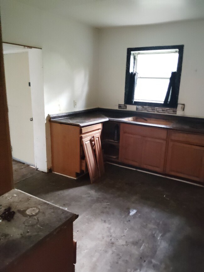 Building Photo - 3729 Avondale Ave