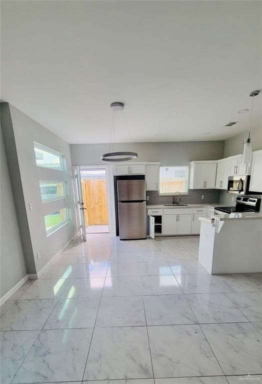 Building Photo - 11 S Mia Ln