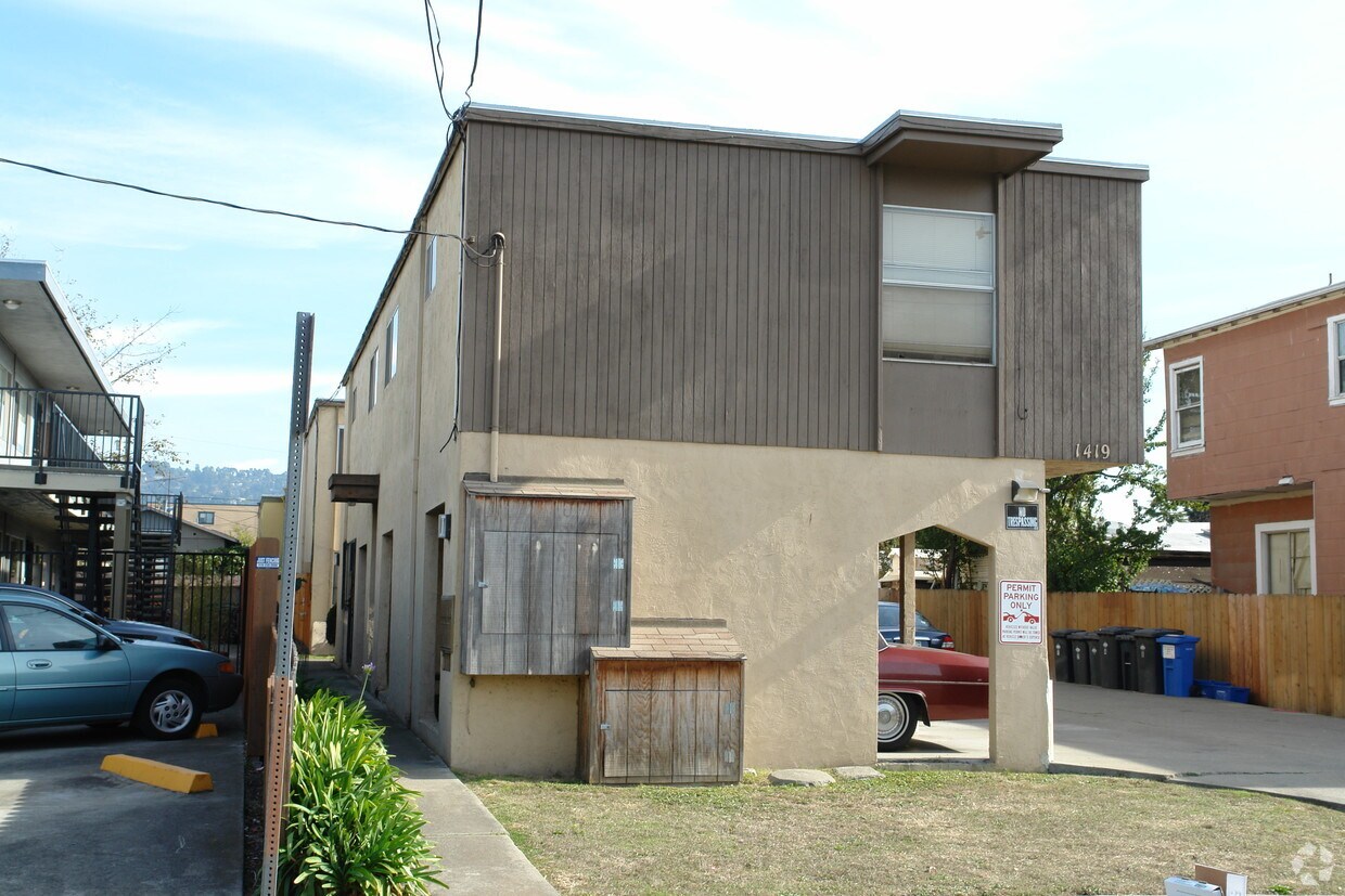 Building Photo - 1419 7th St