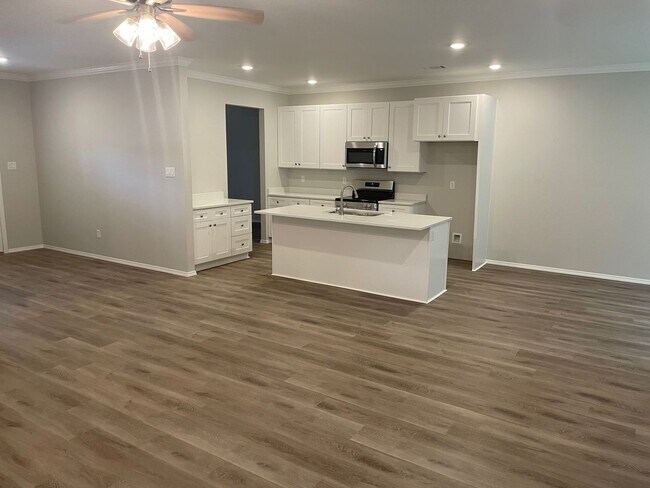 Foto del edificio - 409 Genesis Dr