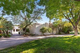Building Photo - 7330 N Rainbow Blvd