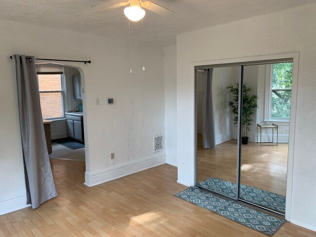 Foto del edificio - 351 Stratford Ave