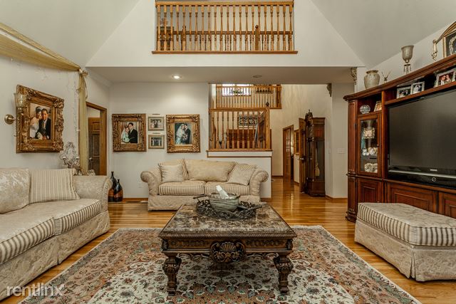 Building Photo - 3505 Lakeview Cir