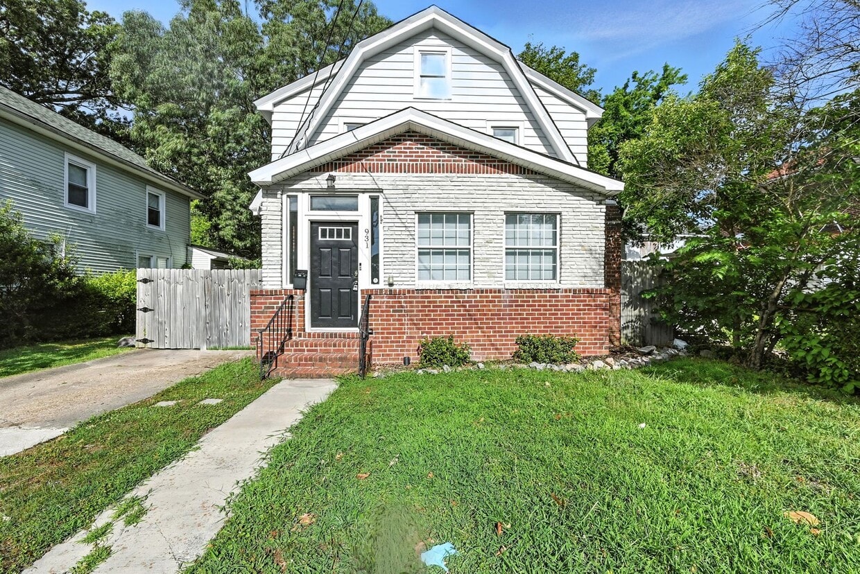 Primary Photo - 931 Kenton Ave