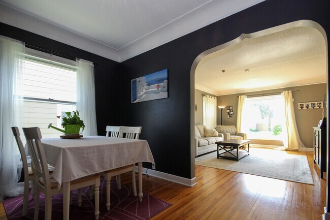 Foto del edificio - 5725 Standish Ave S