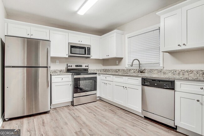 Building Photo - 3065 Glendale Ct