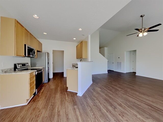 Foto del edificio - 432 Creekside Lane