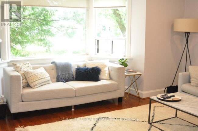 Building Photo - 92 Kimbark Blvd