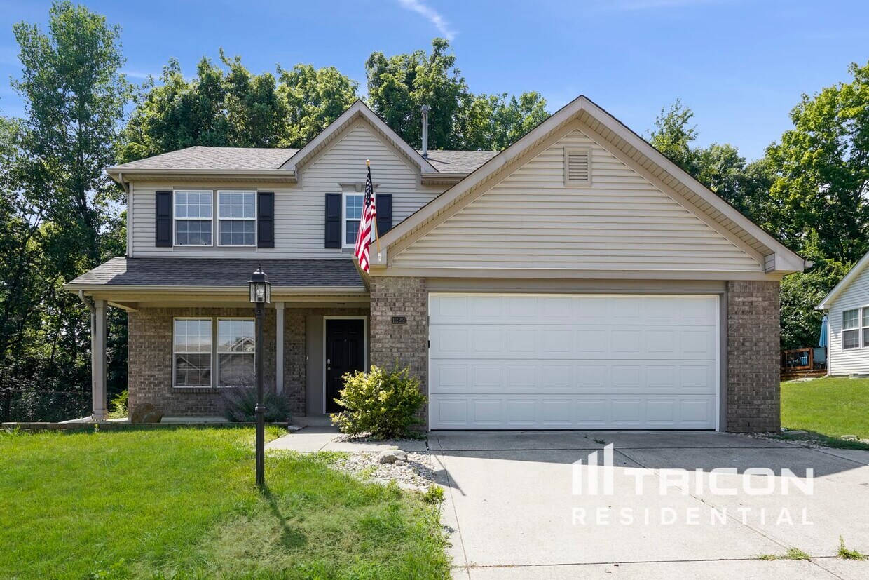 Foto principal - 1322 White Ash Drive Greenwood IN