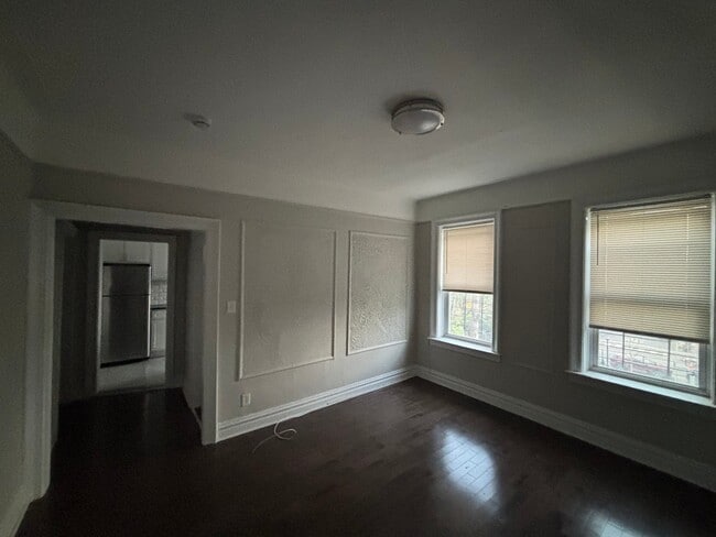 Building Photo - 125 Corbin Ave