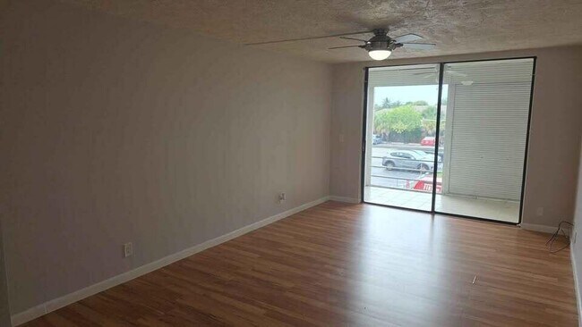 Foto del edificio - 2851 Somerset Dr