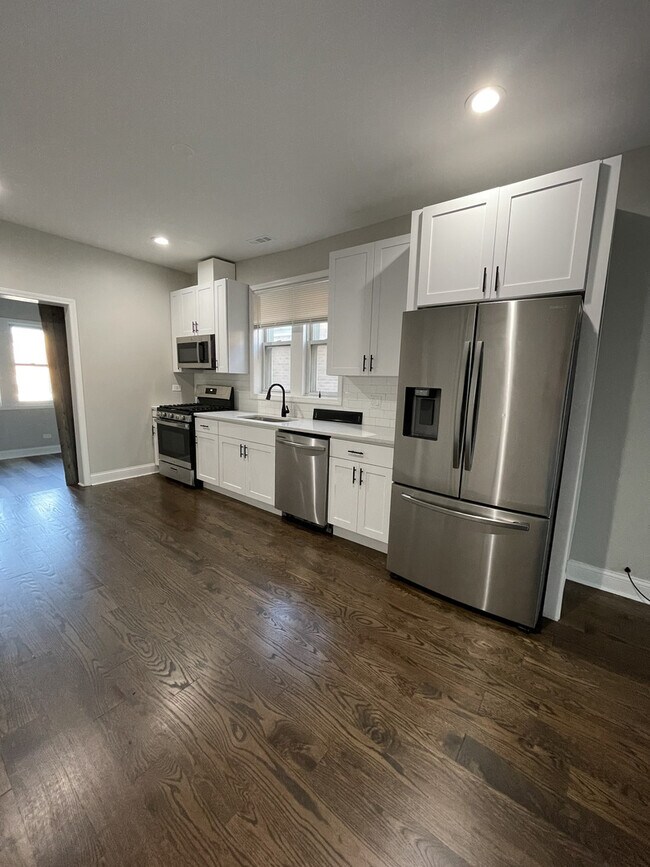 Building Photo - 6125 S Keating Ave