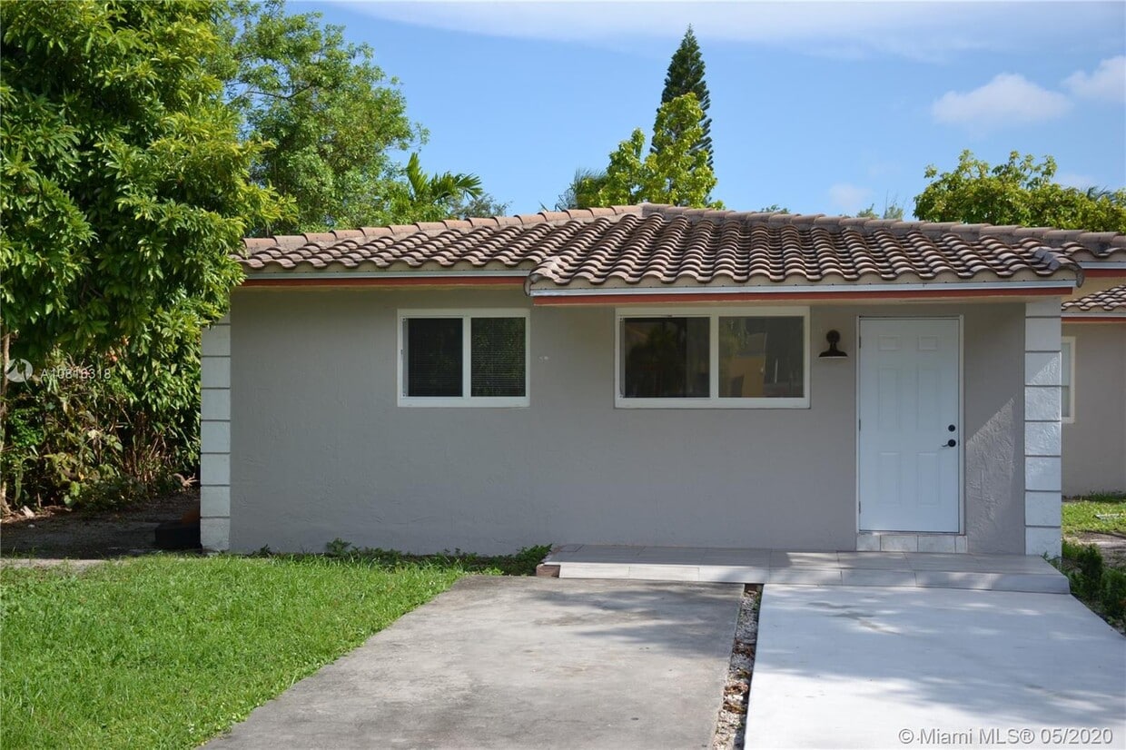 1212 NE 121st St Unit 1212, Biscayne Park, FL 33161 Apartment for