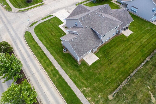 Foto del edificio - 3256-3258 Wind River Cir.