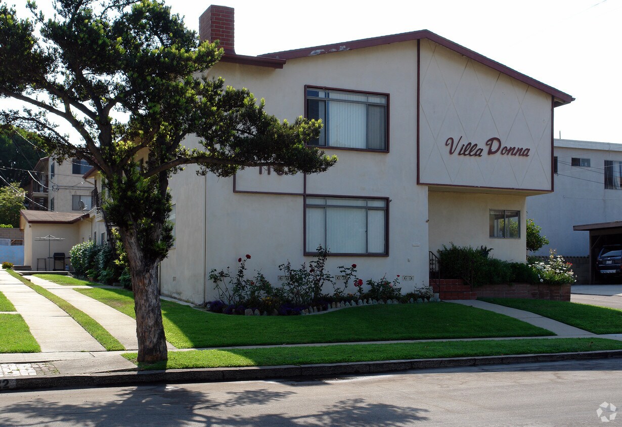 Primary Photo - Villa Donna