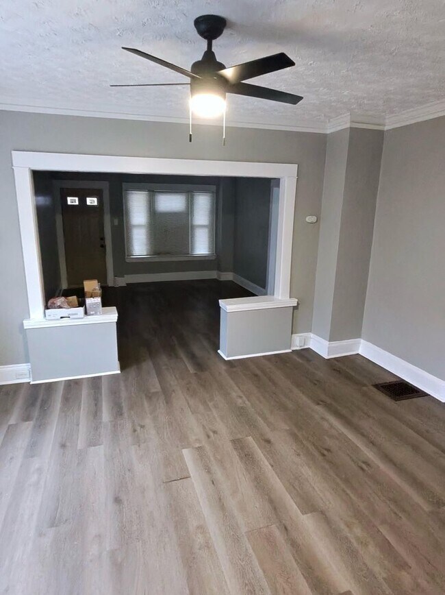 Foto del edificio - 10514 Mt Auburn Ave