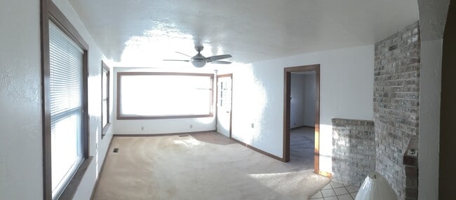Building Photo - 4858 Naomi Ave