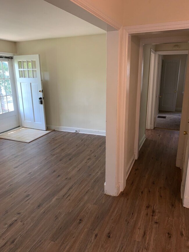 Building Photo - Timonium Single Family Cape Cod for Rent