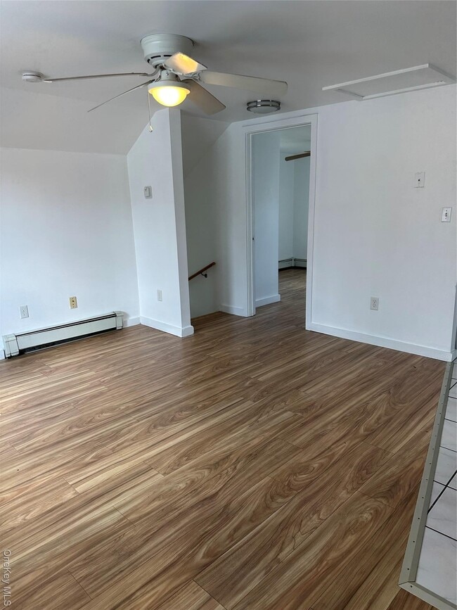 Foto del edificio - 547 NY-17M