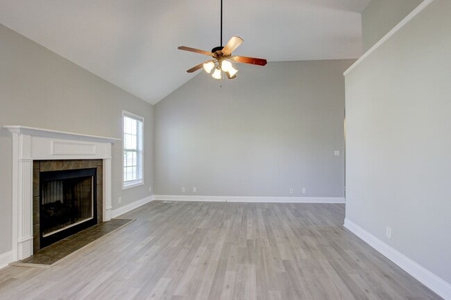 Building Photo - Bonus room is HUGE.  WOW