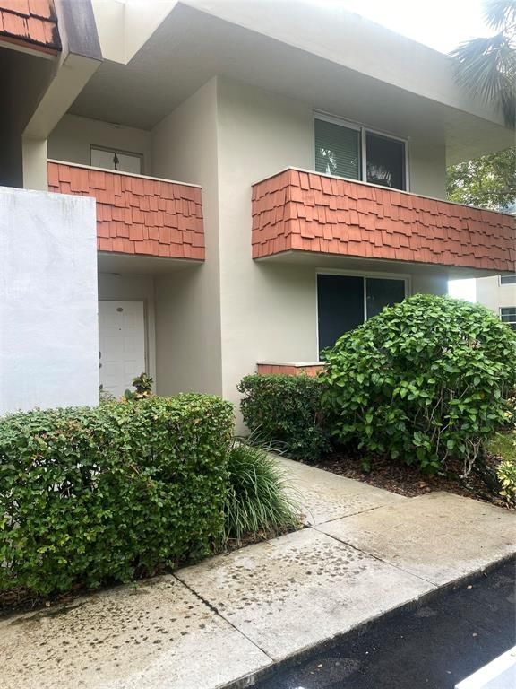 Foto del edificio - 4031 N Cypress Dr